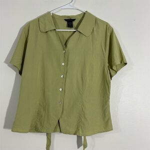 Silkland Women's Green Button-Up Blouse Size‎ L Short Sleeve Casual